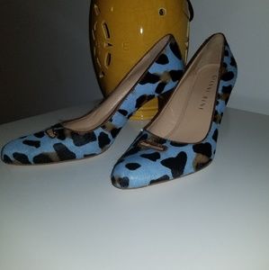Gianni Bini Blue Lepoard Print High Heels size 8